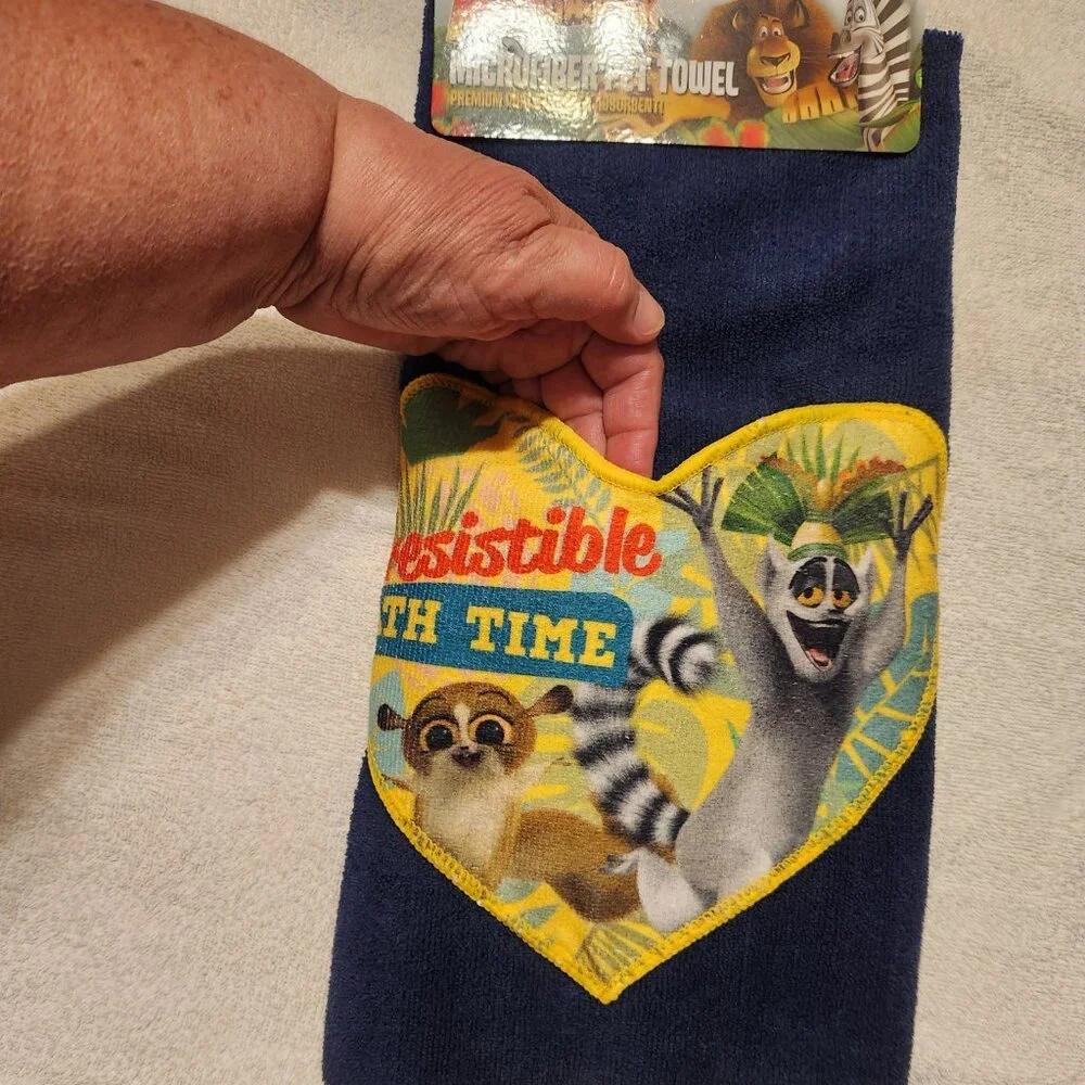 Madagascar's King Julien Microfiber Pet Towel - NWT